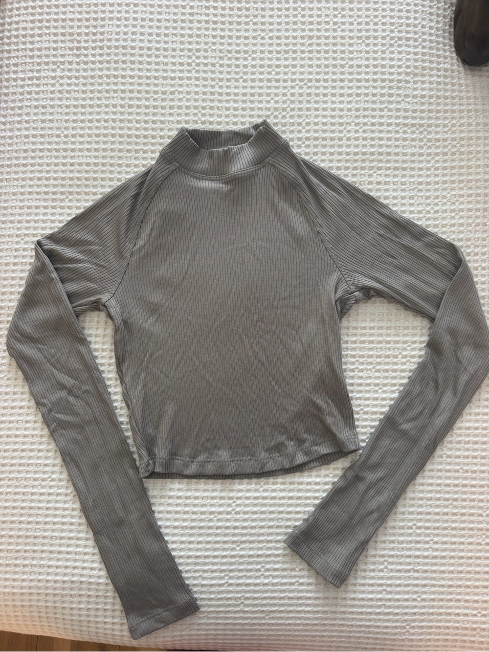 Beyond Yoga Ribbed Mock-Neck Long Sleeve Top — Gray